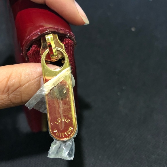 Authentic LV wallet with new hardware - Picture 4 of 6